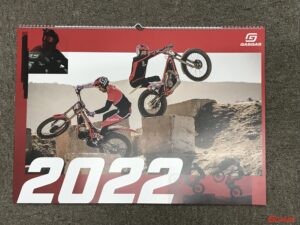 メーカー・オフィシャルカレンダーを10名様にプレゼントしますよ!!