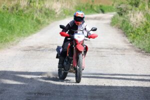 ダート距離100㎞越え